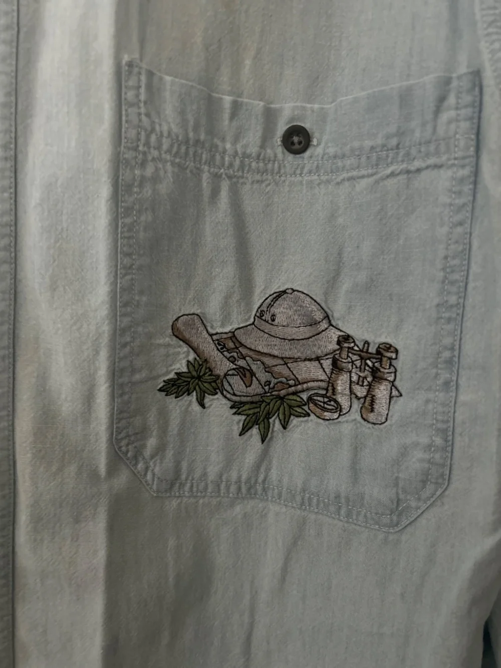 Vintage Banana Republic Shirt Safari Chambray Fishing Embroidered Mens Medium